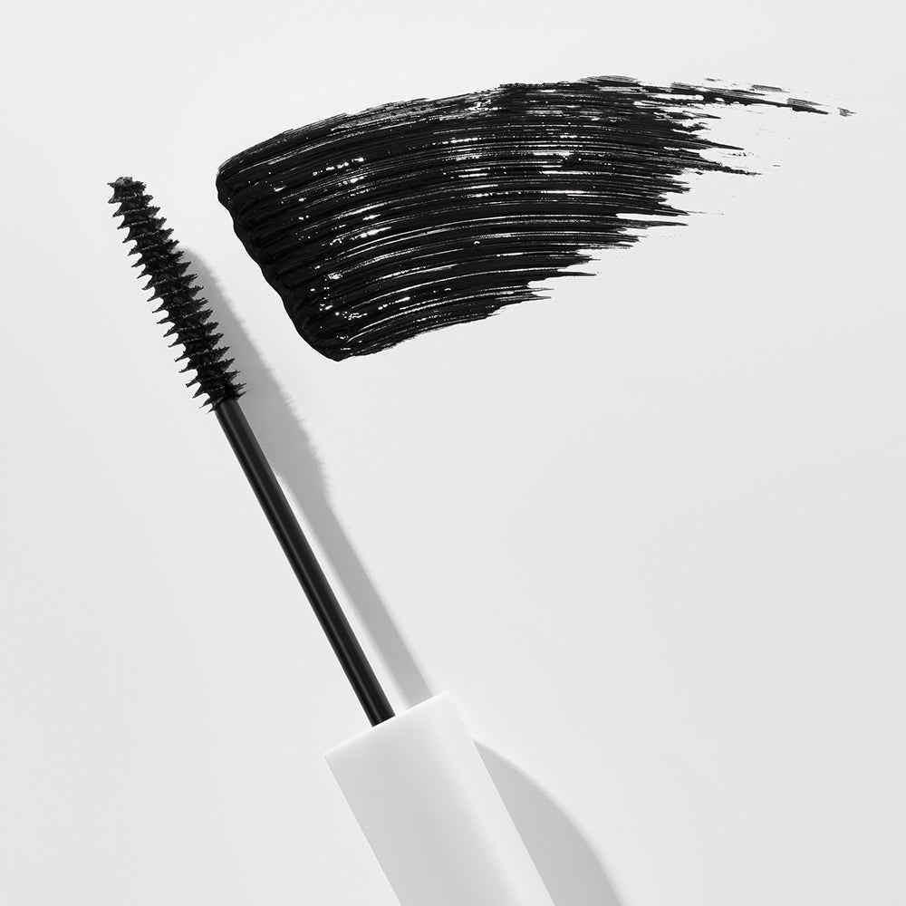 Black Mascara wand and formula texture