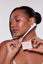 Painted J17 Powder Highlighter Brush — J17 FAMOUS HALEIGH 1046